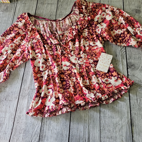 Free People $88 retail top - Picture 4 of 13